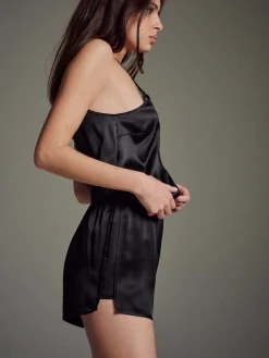 LIVY Austin Court Noir Fashion